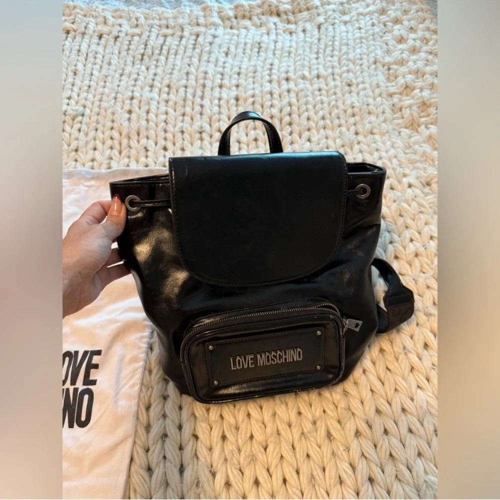 LOVE MOSCHINO couture authentic vintage leather
Black Backpack wt tags - Picture 3 of 17
